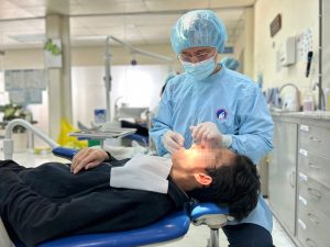 Hinh_Dieu-tri-rang-cho-benh-nhan_che-2048x1536